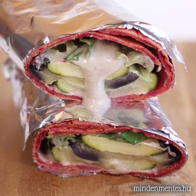 Céklás wrap grill zöldségekkel és tahini szósszal: glutén-, tojás-, tejtermékmentes, vegán, lowcarb recept