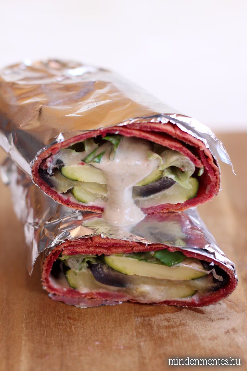 Céklás wrap grill zöldségekkel és tahini szósszal: glutén-, tojás-, tejtermékmentes, vegán, lowcarb recept