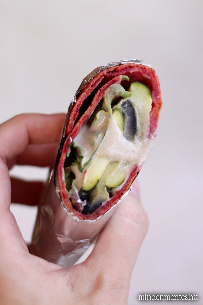 Céklás wrap grill zöldségekkel és tahini szósszal: glutén-, tojás-, tejtermékmentes, vegán, lowcarb recept