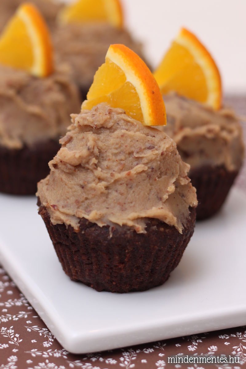 Csokis muffinok gesztenyés-narancsos mázzal, mindenmentesen
