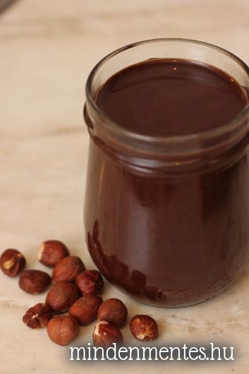 Cukormentes házi mogyorókrém laktóz és tejtermékek nélkül