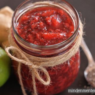 Eper chutney chiával: fűszeres, édeskés-savanykás indiai szósz vagy mártogatós cukor és hosszas főzés nélkül! (#gluténmentes, #vegán #recept)