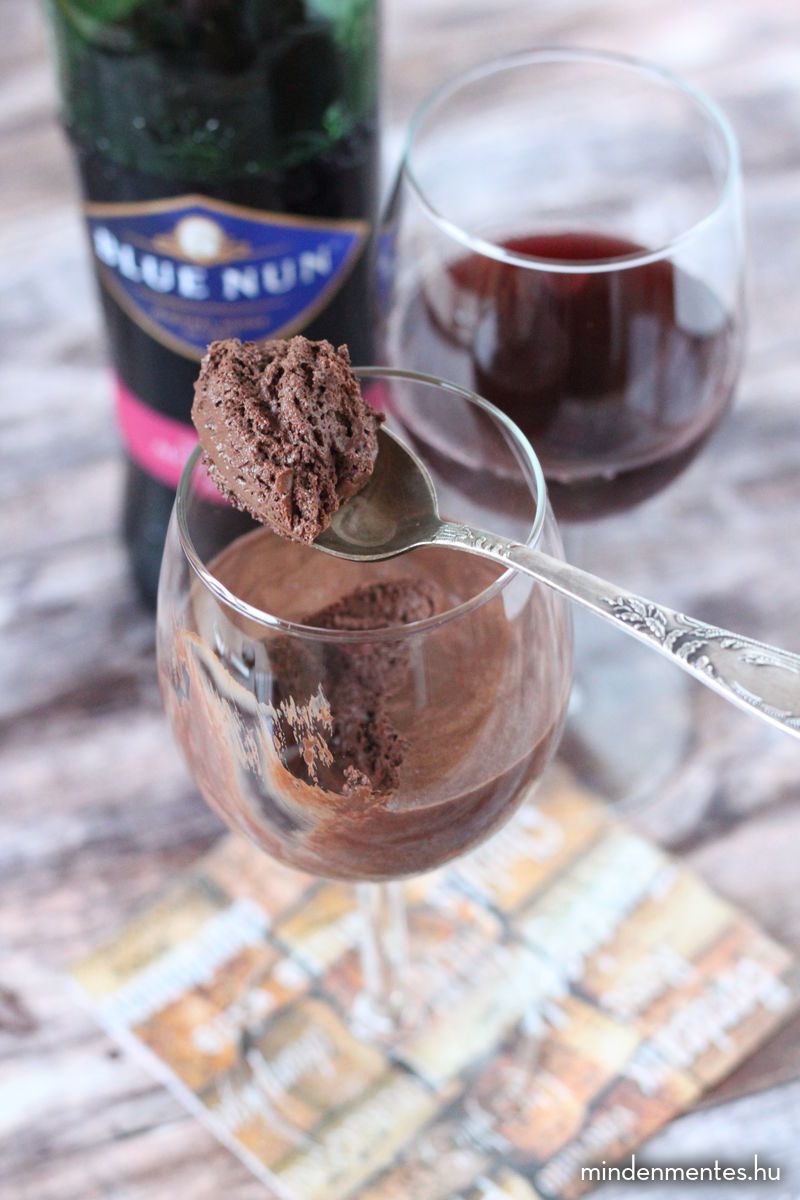 Vörösboros étcsokoládé mousse (cukormentes, tejmentes, tojásmentes, vegán) |mindenmentes.hu